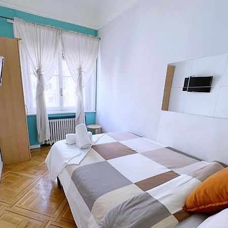 Apartamentos Econostay Plaza De Espana مدريد المظهر الخارجي الصورة